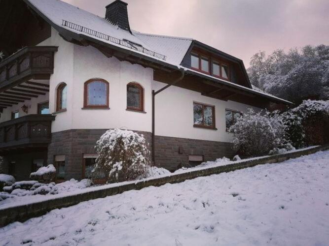 Spacious Flat In Adenau Near The N Rburgring Exterior foto
