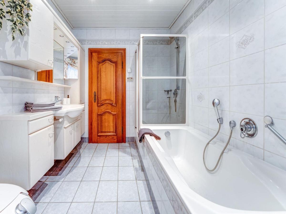Spacious Flat In Adenau Near The N Rburgring Exterior foto