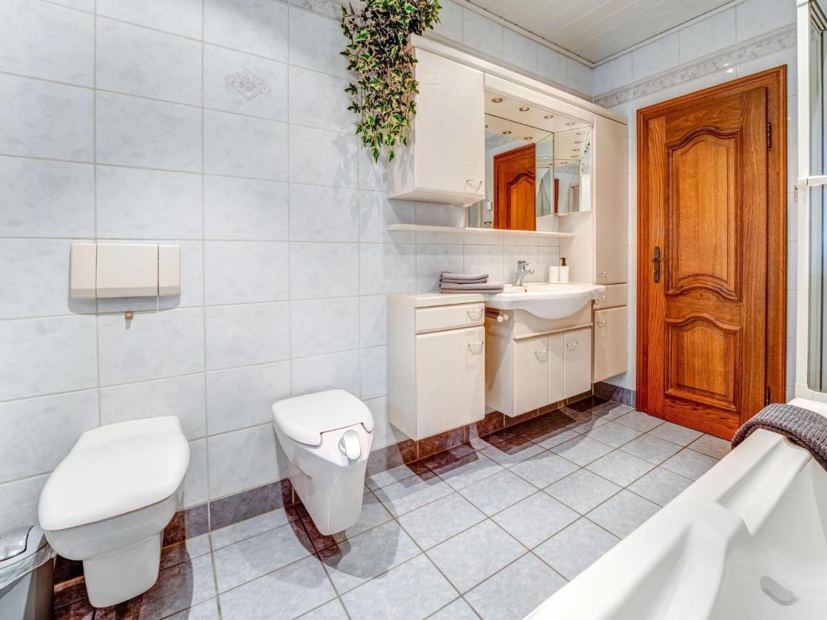 Spacious Flat In Adenau Near The N Rburgring Exterior foto